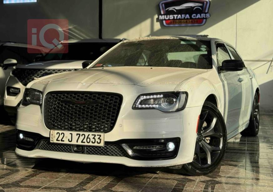 کرایسلەر 300